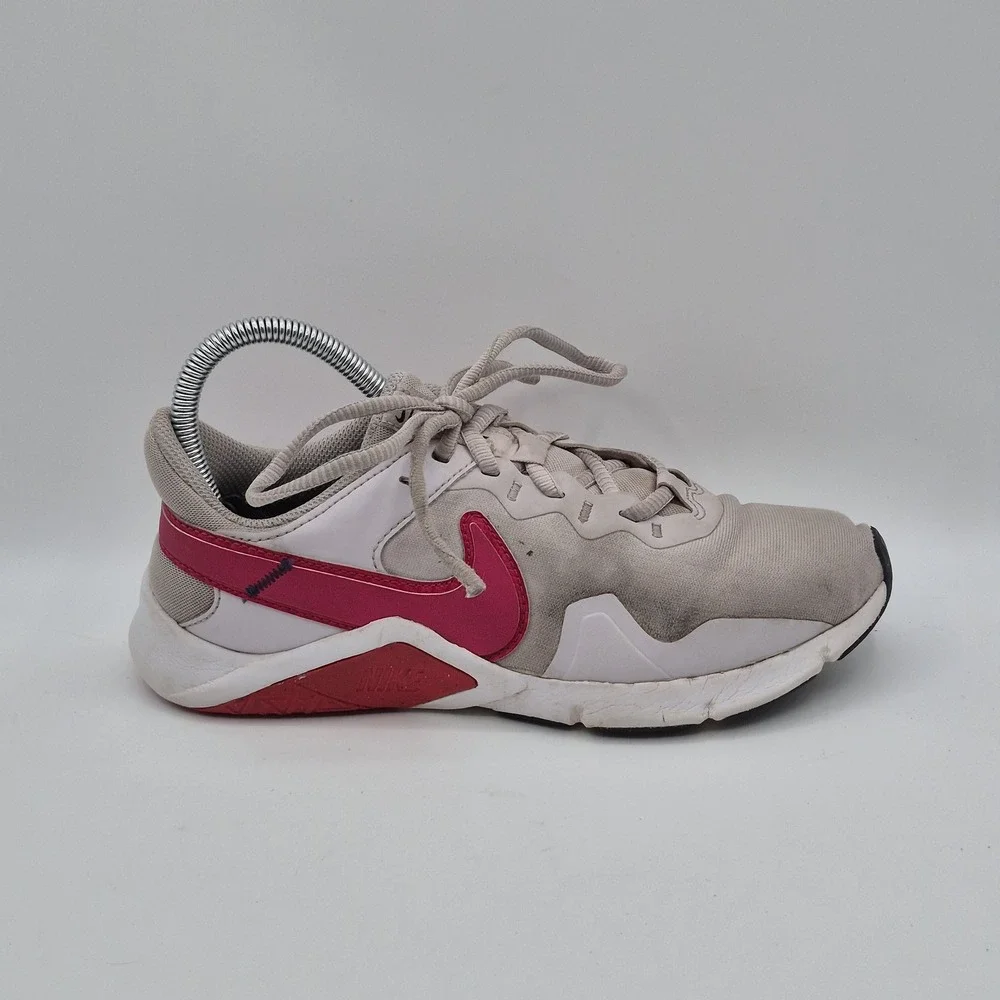 Nike Legend Essential 2 Shoes Womens Size‎ 7.5 Training Sneakers CQ9545-556